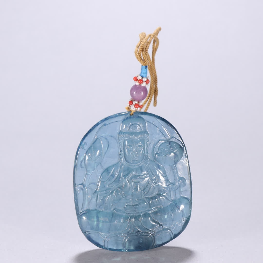 A Qing Dynasty aquamarine Guanyin Bodhisattva hanging pendant: Qing Dynasty Aquamarine Guanyin Bodhisattva hanging pendant SIZE: H:6.9cm W:5.8cm W:90g (The Dimensions Of All Batches Are Manually Measured.If You Need More Detailed Information, Please Contact Our C
