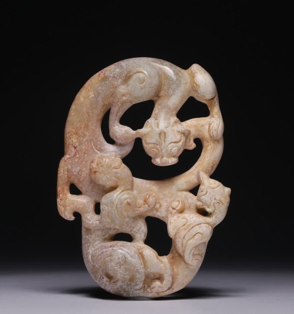 A piece of Warring Han Dynasty Hetian jade dragon pattern jade wall (1 of 6)