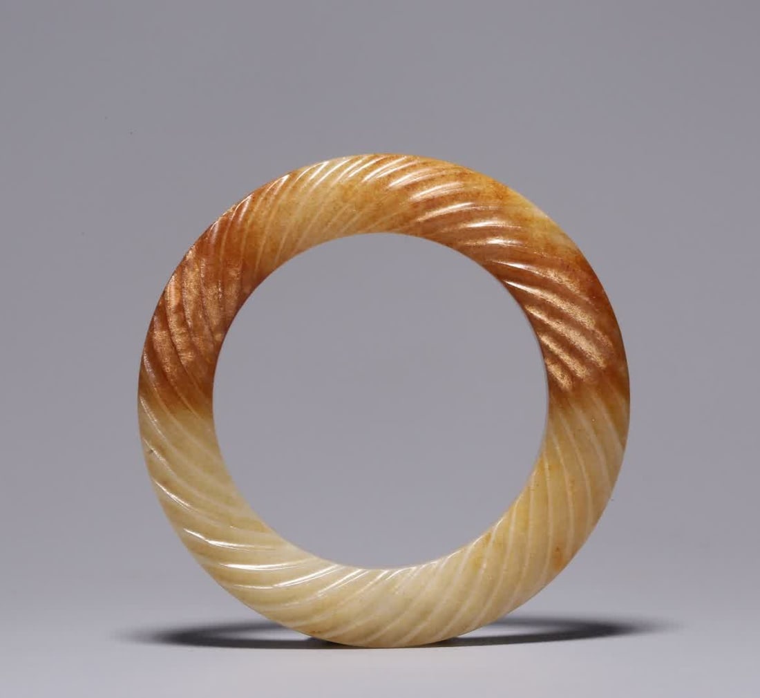 A Han Dynasty Hetian jade belt twisted silk jade ring (1 of 6)