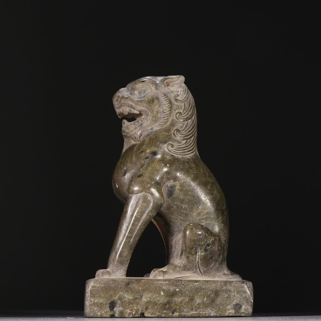 A Han Dynasty bluestone beast ornament (1 of 9)