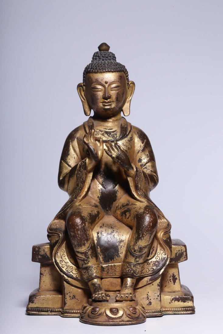 A seated statue of the future Buddha in copper gilt in the Qing Dynasty: Qing Dynasty copper gilt future Buddha seated statue SIZE: H:21.5cm L:13cm W:11.5cm W:2190g (The Dimensions Of All Batches Are Manually Measured.If You Need More Detailed Information, Please Contact O