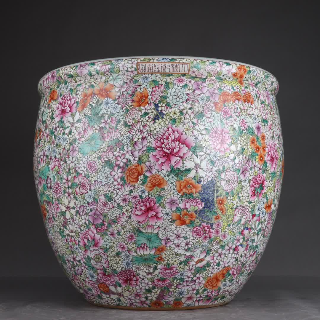 A Qing Dynasty Qianlong pastel flower does not fall to the ground: Qing Dynasty Qianlong pastel flowers do not fall to the ground SIZE: H: 42.6cm D: 47.5cm Belly diameter 47cm (The Dimensions Of All Batches Are Manually Measured.If You Need More Detailed Information,