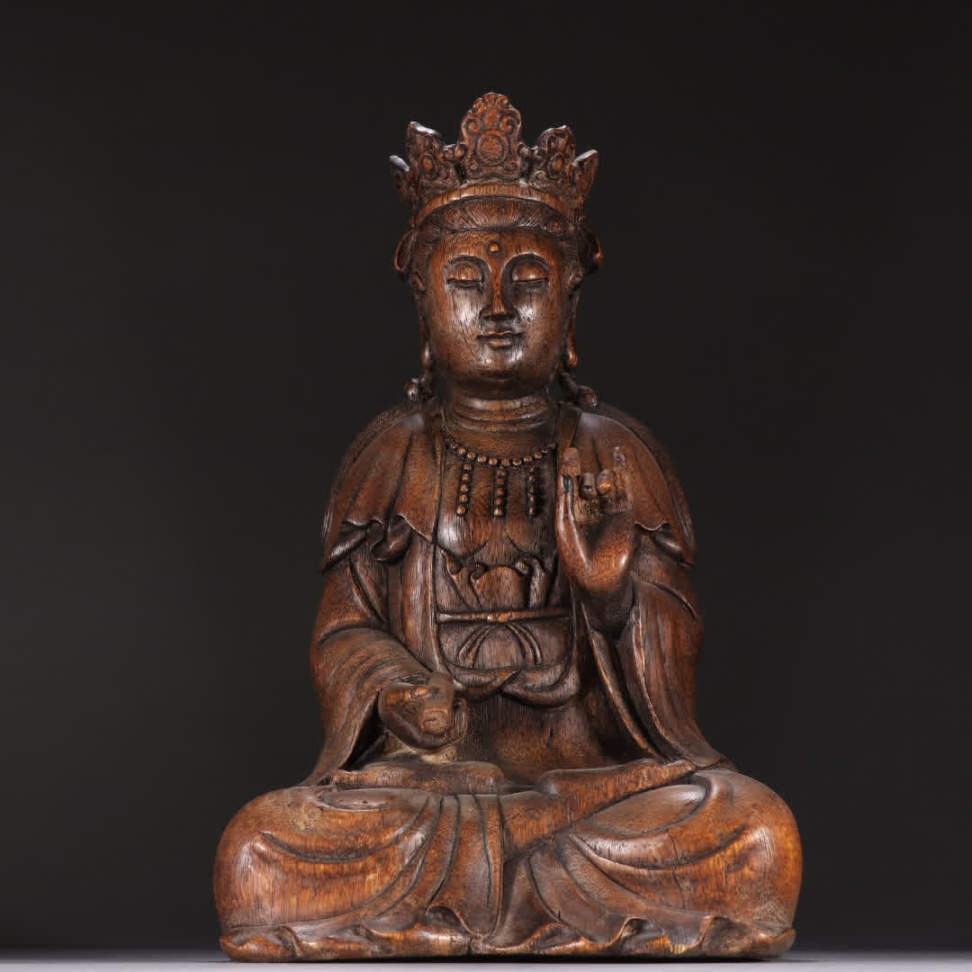 A statue of Guanyin in the Qing Dynasty (1 of 9)