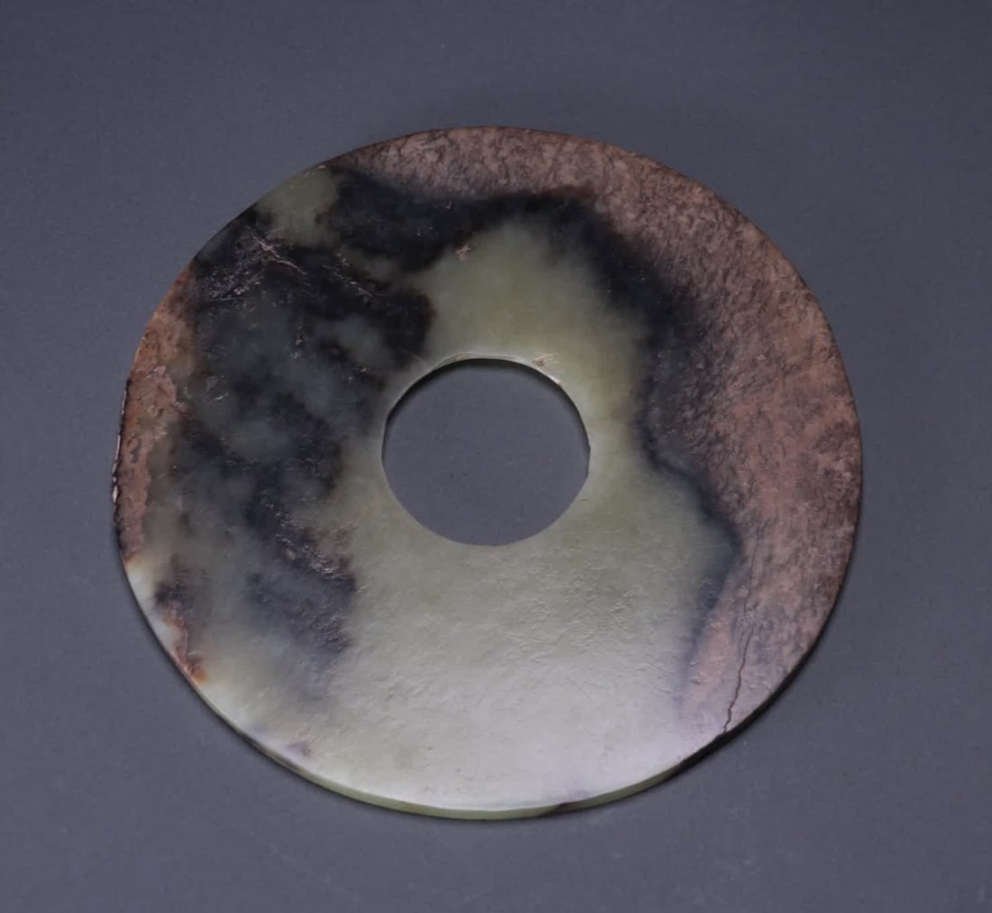 A piece of Qijia cultural jade (1 of 9)