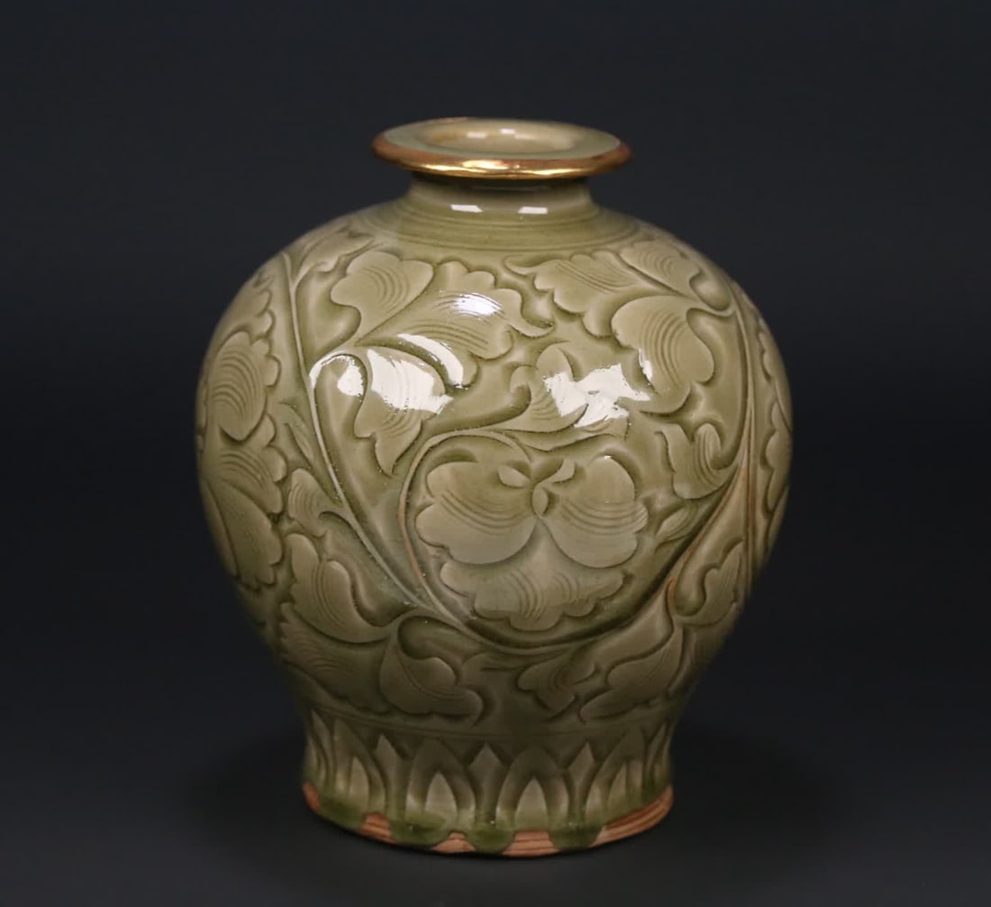 A Song Dynasty Yaozhou kiln bag silver-gilt gold-rimmed engraved entwined floral pattern bottle: Song Dynasty Yaozhou kiln bag silver gilt gold rim carved entangled flower pattern vase SIZE: 15.8x13.6cm (The Dimensions Of All Batches Are Manually Measured.If You Need More Detailed Information, Pl
