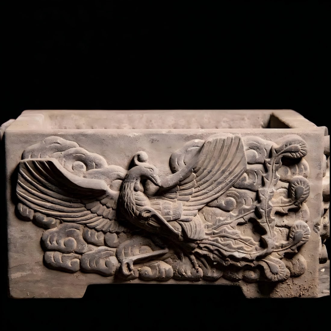 A bluestone phoenix stone basin: Bluestone Phoenix Stone Basin SIZE: Side L: 45cm H: 21cm (The Dimensions Of All Batches Are Manually Measured.If You Need More Detailed Information, Please Contact Our Customer Service Before