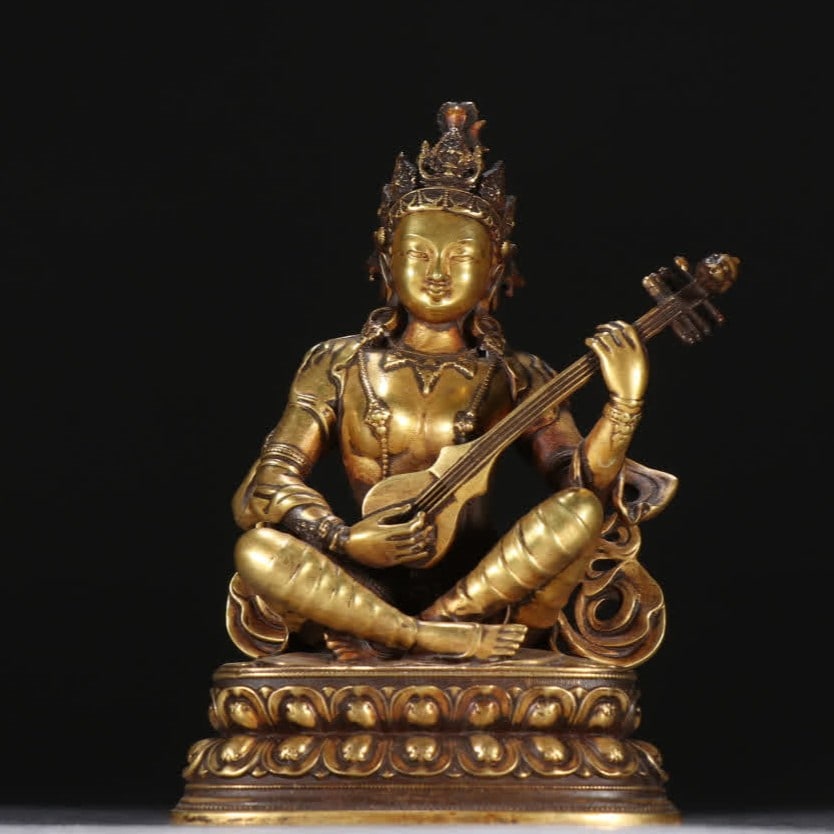 A statue of the Qing Dynasty bronze gilt Miaoyin Heavenly Maiden: Qing Dynasty bronze gilt Miaoyin statue SIZE: H:10.9cm W:6.8cm W:545.5g (The Dimensions Of All Batches Are Manually Measured.If You Need More Detailed Information, Please Contact Our Customer Service