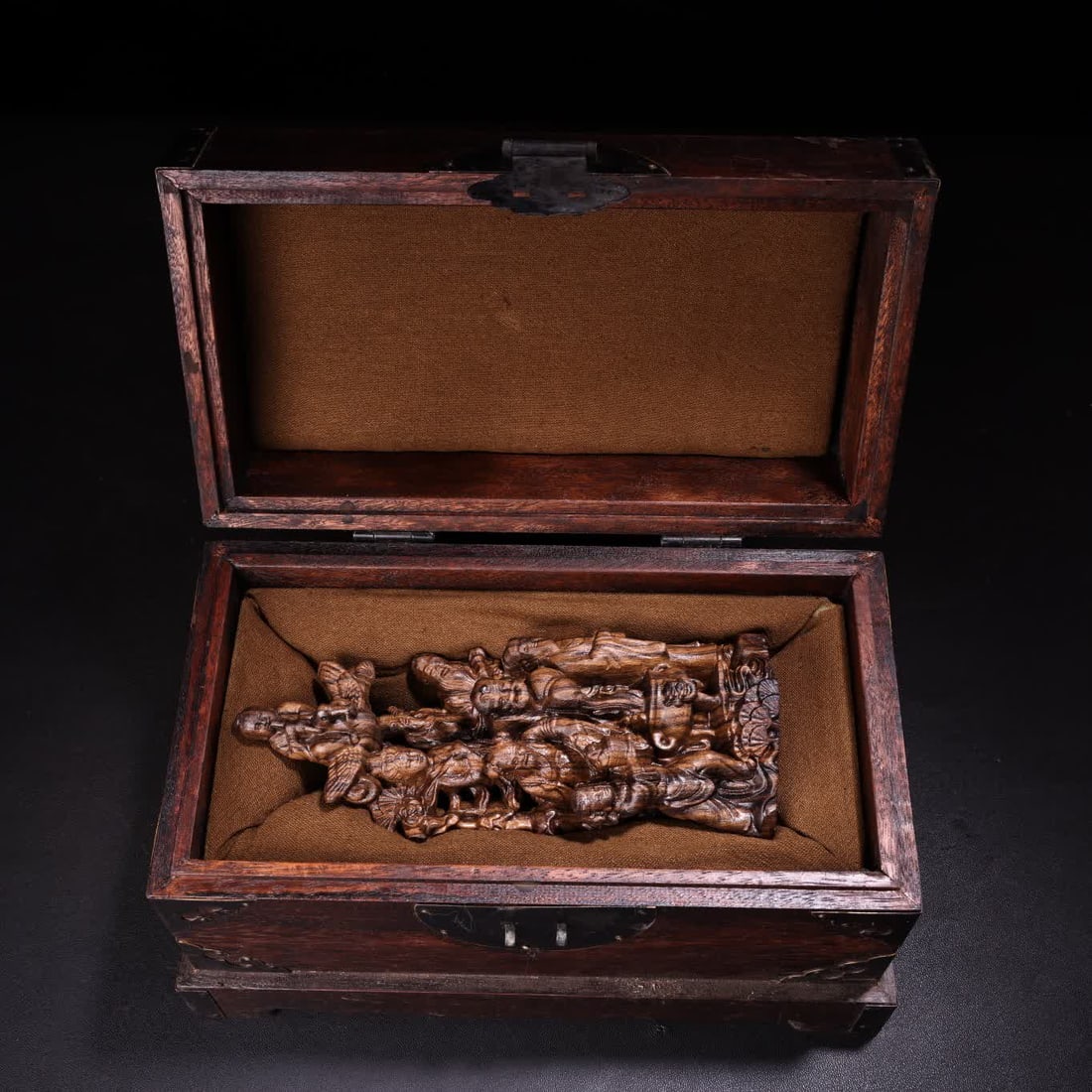 A Qing Dynasty high-relief engraving high-oil natural agarwood carved Eight Immortals ornament: Qing Dynasty high relief carved high oil natural agarwood carving Eight Immortals ornaments SIZE: W:200g H:17cm W:7cm (The Dimensions Of All Batches Are Manually Measured.If You Need More Detailed Inf