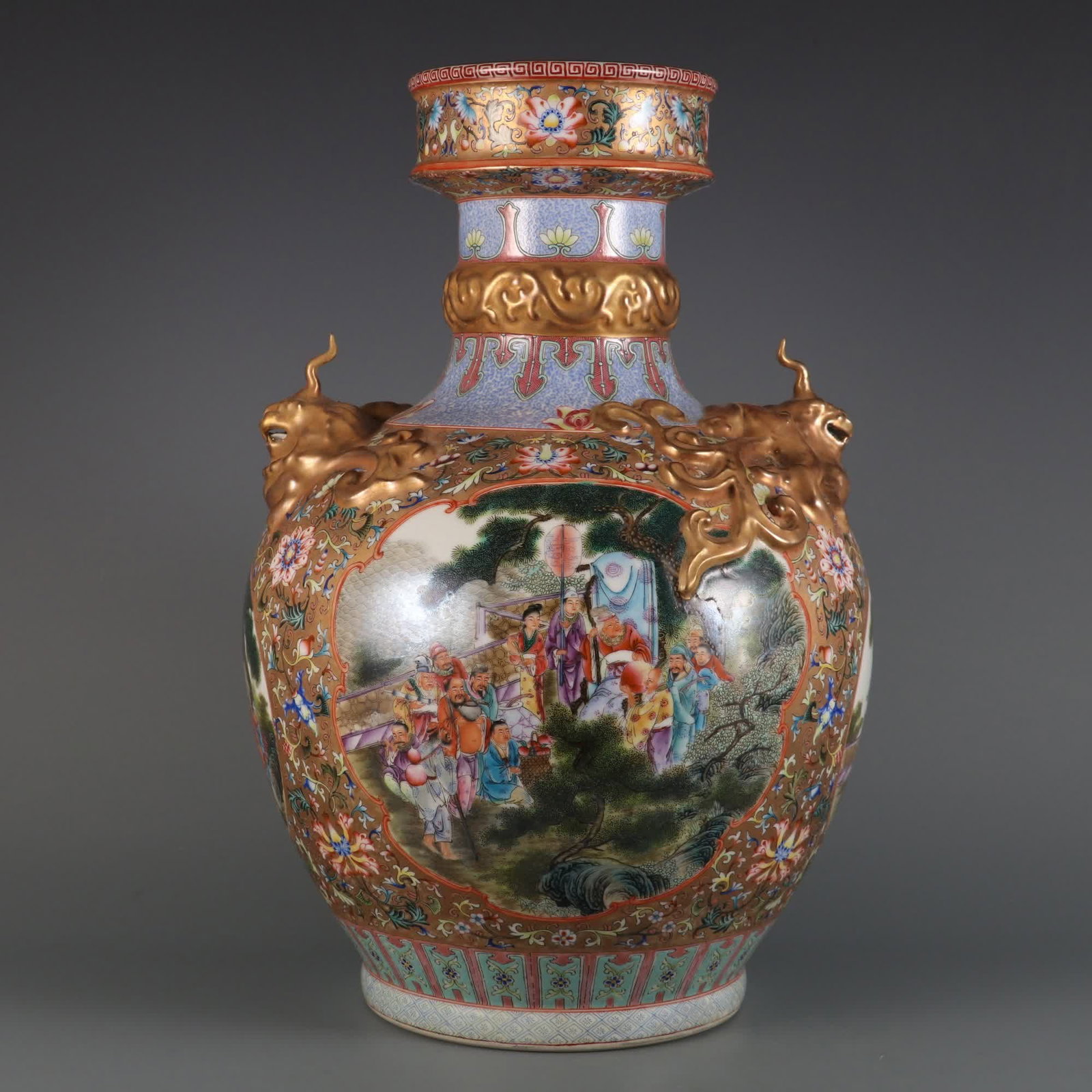 A piece of Qing Dynasty Qianlong year gold enamel color window unicorn ear statue: Qing Dynasty Qianlong year gold enamel color window picture unicorn ear zun SIZE: H: 42.6cm Belly diameter 27cm MouthD: 14cm (The Dimensions Of All Batches Are Manually Measured.If You Need More Detai