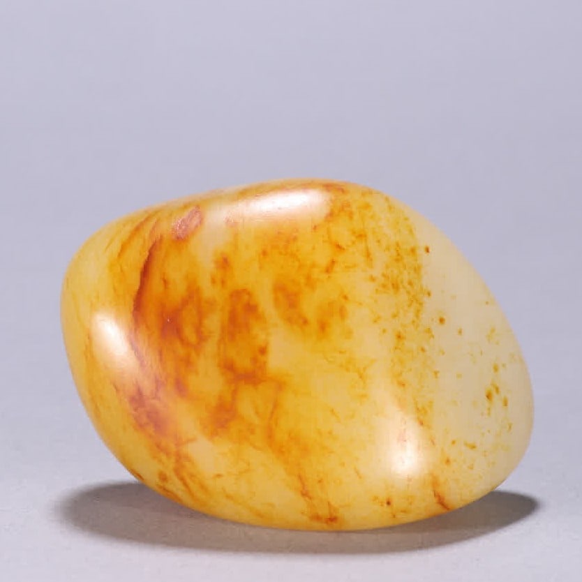 A piece of Hetian jade seed material rough: Hetian jade seed material rough SIZE: W:7.4x5.4cm W:192.9g (The Dimensions Of All Batches Are Manually Measured.If You Need More Detailed Information, Please Contact Our Customer Service Before Biddin
