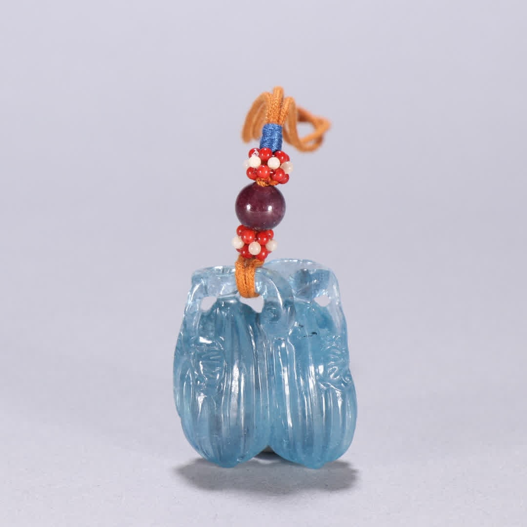 A Qing Dynasty aquamarine treasure blessing melon pendant: Qing Dynasty aquamarine blessing melon pendant SIZE: H:3.5cm W:3.1cm W:27.1g (The Dimensions Of All Batches Are Manually Measured.If You Need More Detailed Information, Please Contact Our Customer Ser