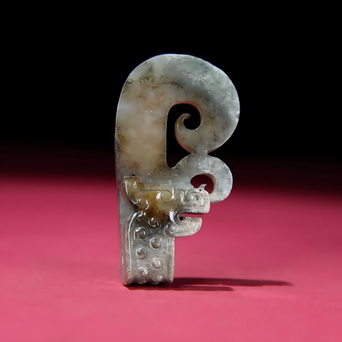 A Han Dynasty jade and copper dragon pendant: Han Dynasty jade and copper dragon pendant SIZE: 72x38x13mm W:34g (The Dimensions Of All Batches Are Manually Measured.If You Need More Detailed Information, Please Contact Our Customer Service Before