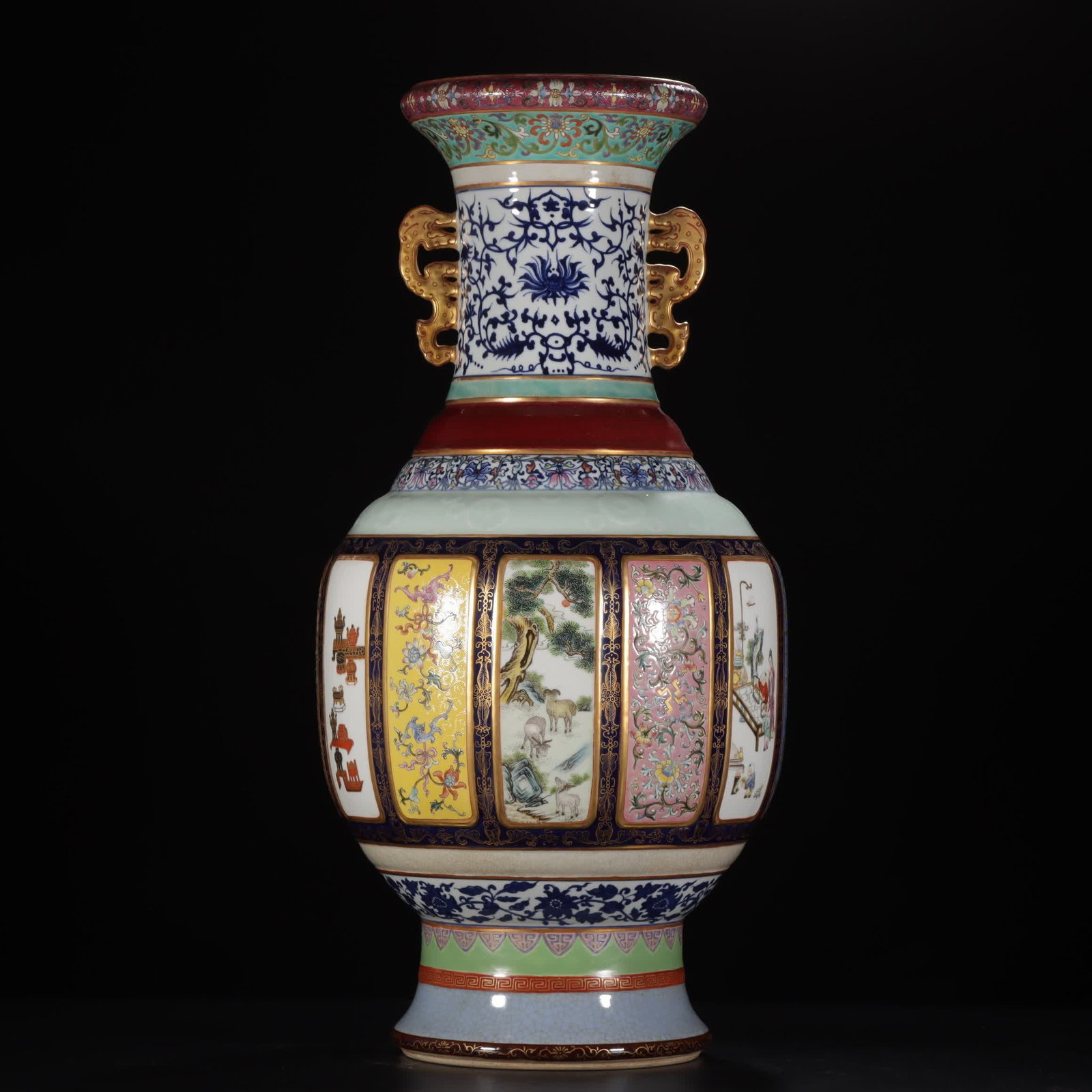 A piece of Qianlong year of the Qing Dynasty porcelain king: Qianlong year of the Qing Dynasty Porcelain King SIZE: H: 60.5cm MouthD: 17cm Bottom diameter 18.8cm (The Dimensions Of All Batches Are Manually Measured.If You Need More Detailed Information, Please 