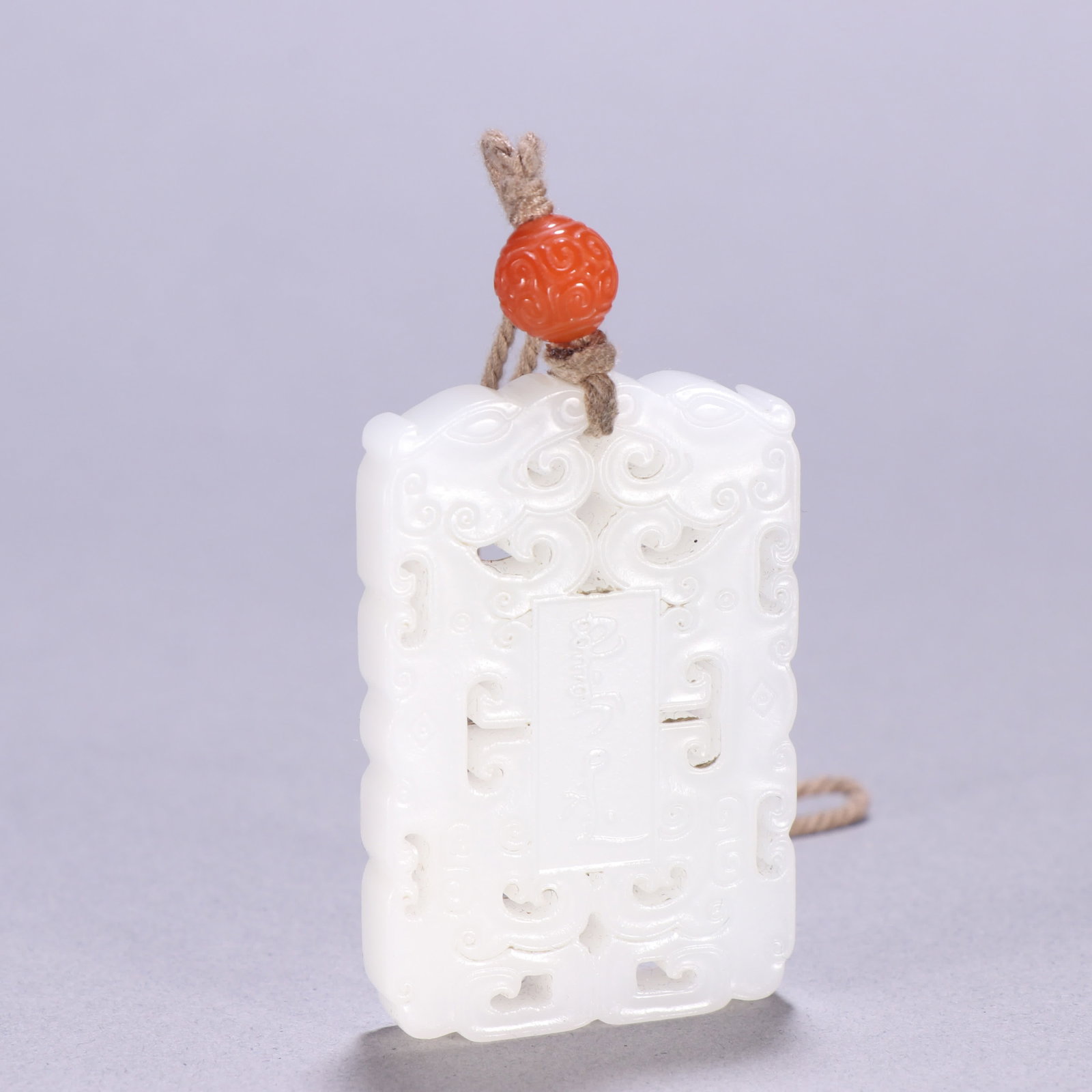 A Qing Dynasty Hetian jade fasting listing: Qing Dynasty Hetian jade fasting listing SIZE: H:5.7cm W:3.8cm W:44.4g (The Dimensions Of All Batches Are Manually Measured.If You Need More Detailed Information, Please Contact Our Customer Service B
