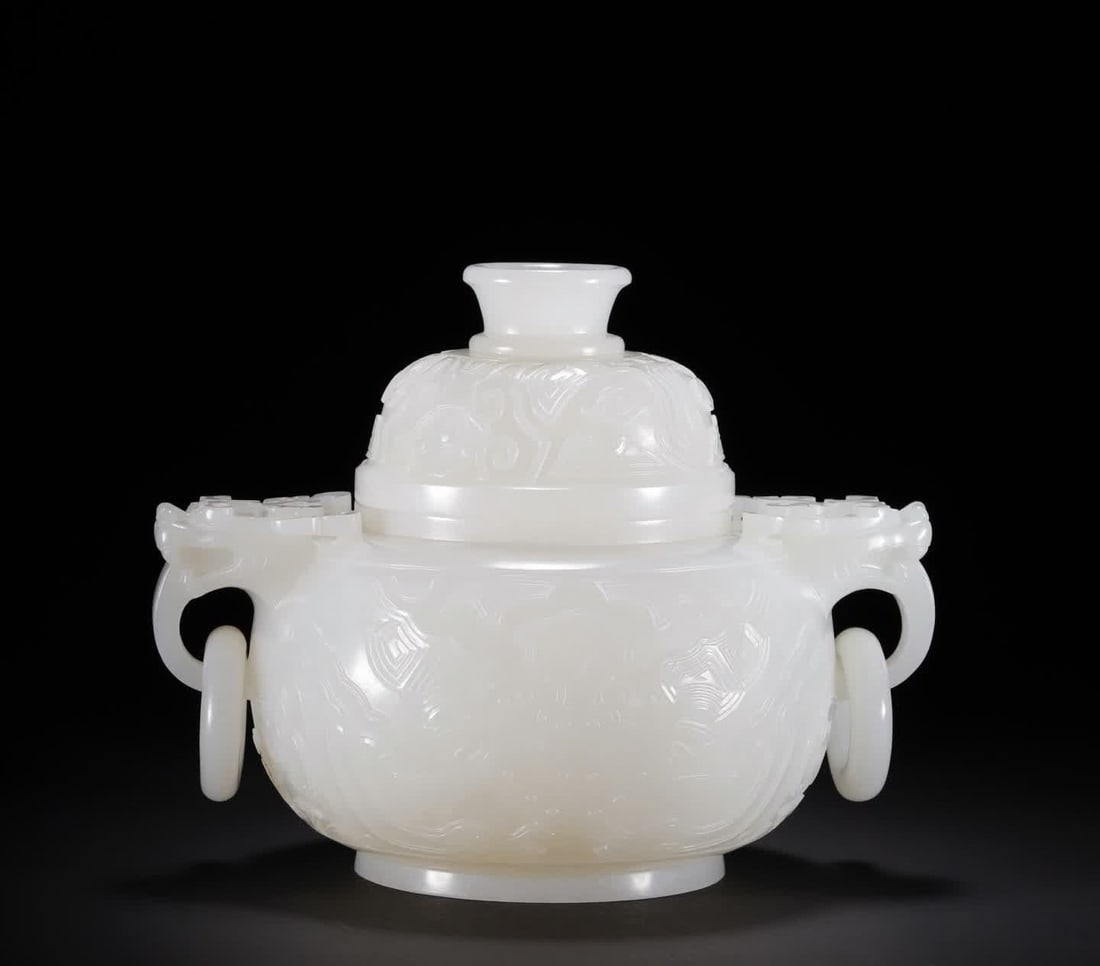 A piece of Qing Dynasty Hetian jade dragon ear living ring furnace: Qing Dynasty Hetian jade dragon ear live ring furnace SIZE: 15x11.5x11.8cm W:760.2g (The Dimensions Of All Batches Are Manually Measured.If You Need More Detailed Information, Please Contact Our Custo
