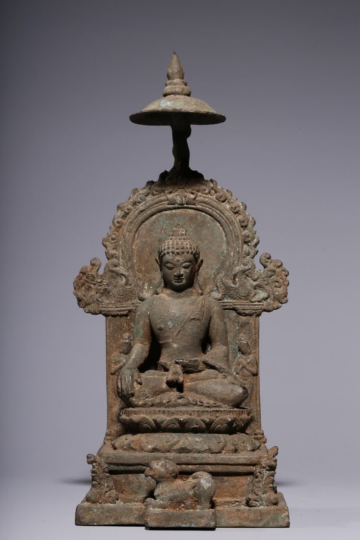 A bronze Buddha statue from the 12th century: 12th century bronze Buddha statue SIZE: H:27cm (The Dimensions Of All Batches Are Manually Measured.If You Need More Detailed Information, Please Contact Our Customer Service Before Bidding.)