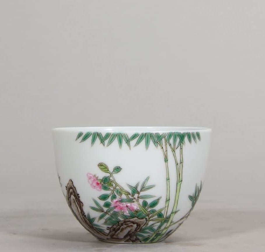 A Qing Dynasty Qianlong enamel colored bamboo pattern recumbent foot cup: Qing Dynasty Qianlong enamel bamboo pattern recumbent foot cup SIZE: H:4.3cm MouthD:6.3cm (The Dimensions Of All Batches Are Manually Measured.If You Need More Detailed Information, Please Contact Our