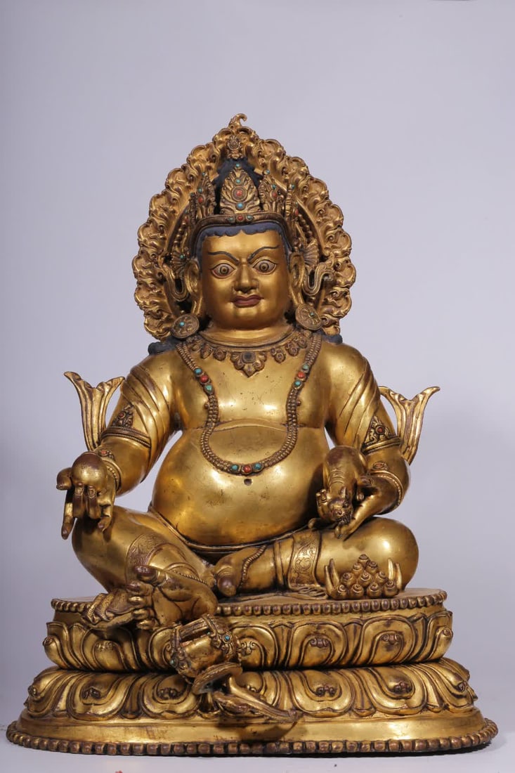 A statue of the Qing Dynasty bronze gilt god of wealth (1 of 12)