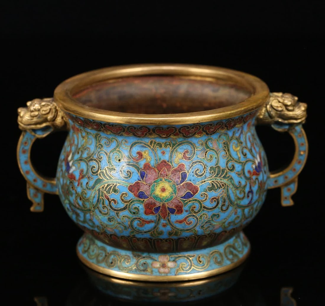 A Qing Dynasty Qianlong model cloisonné double dragon ear furnace: Qing Dynasty Qianlong year cloisonné double dragon ear furnace SIZE: 12.3x9x7.2cm W:394.6g (The Dimensions Of All Batches Are Manually Measured.If You Need More Detailed Information, Please Contact O