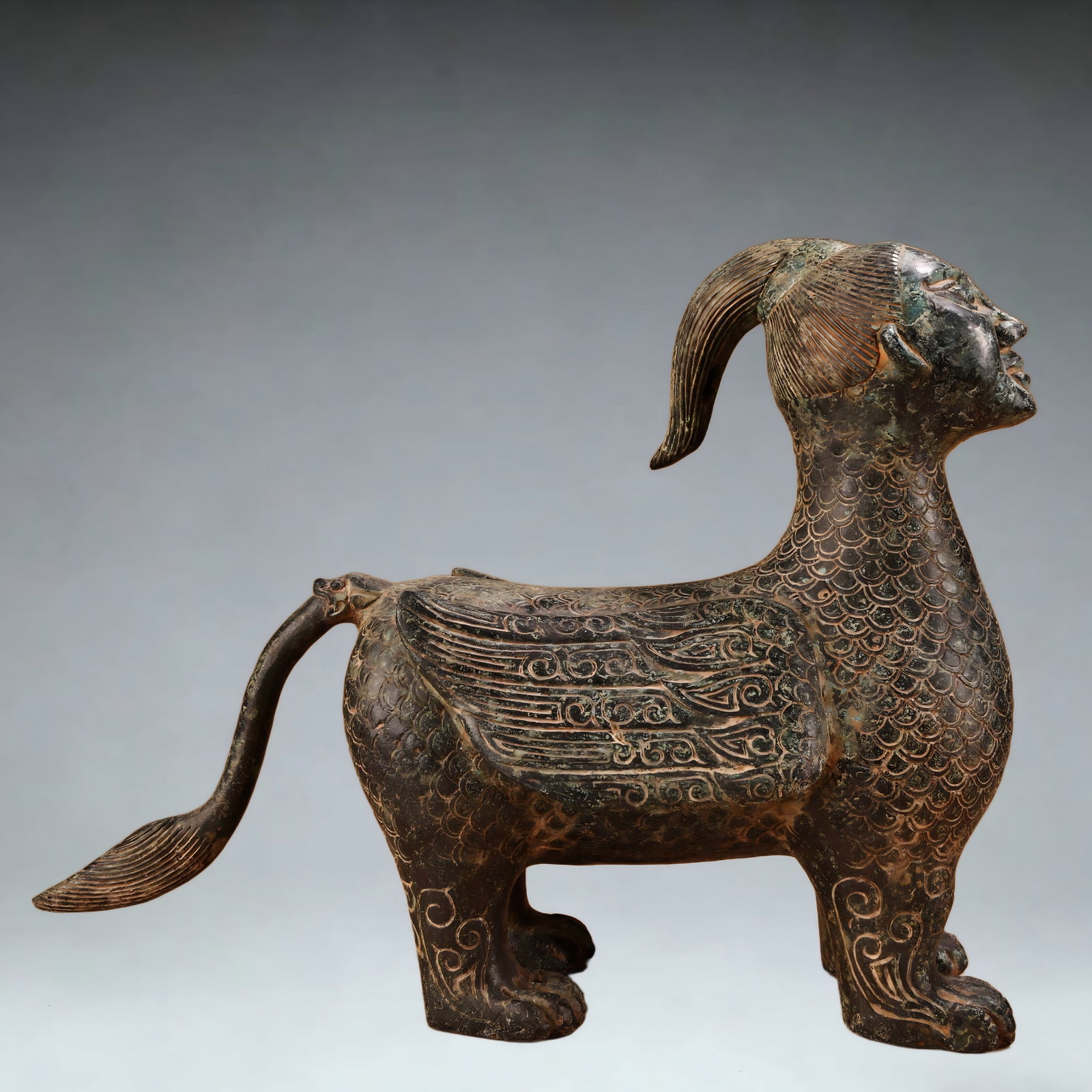 A Han bronze human-faced beast: Han bronze human-faced beast SIZE: W:2000g H:21cm W:26cm (The Dimensions Of All Batches Are Manually Measured.If You Need More Detailed Information, Please Contact Our Customer Service Before Bidding.