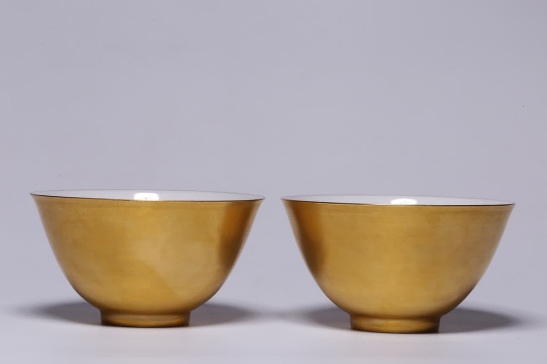 A Qing Dynasty gilded dark engraved fish master cup: Qing Dynasty gilded secretly engraved fish master cup SIZE: H: 4.1cm MouthD: 6.9cm Bottom diameter 2.6cm (The Dimensions Of All Batches Are Manually Measured.If You Need More Detailed Information, Ple