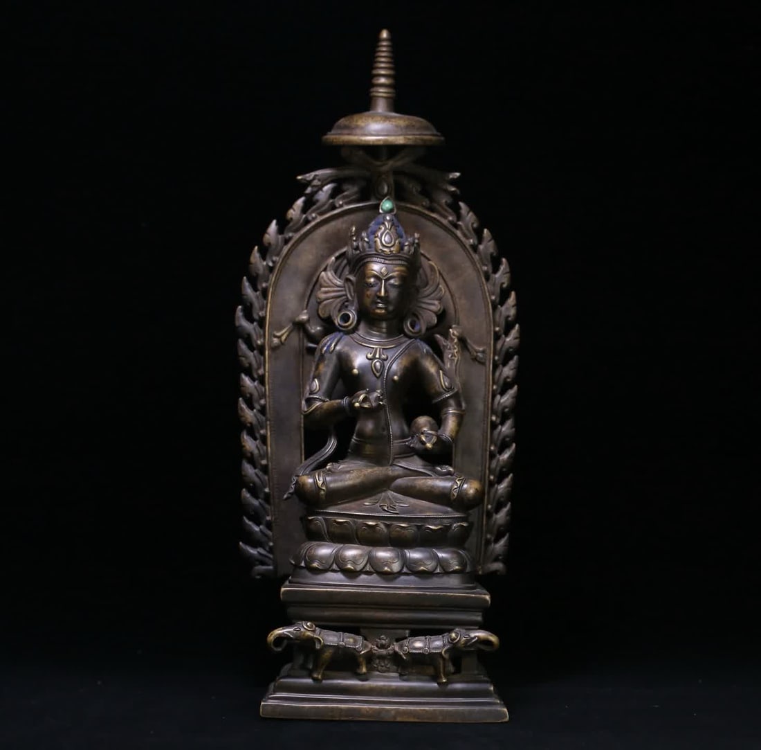 A 12th-century Tibetan bronze inlaid silver Vajrasattva statue: 12th century Tibetan bronze inlaid silver Vajrasattva statue SIZE: 37x15.7x11cm W:3478g (The Dimensions Of All Batches Are Manually Measured.If You Need More Detailed Information, Please Contact Our C