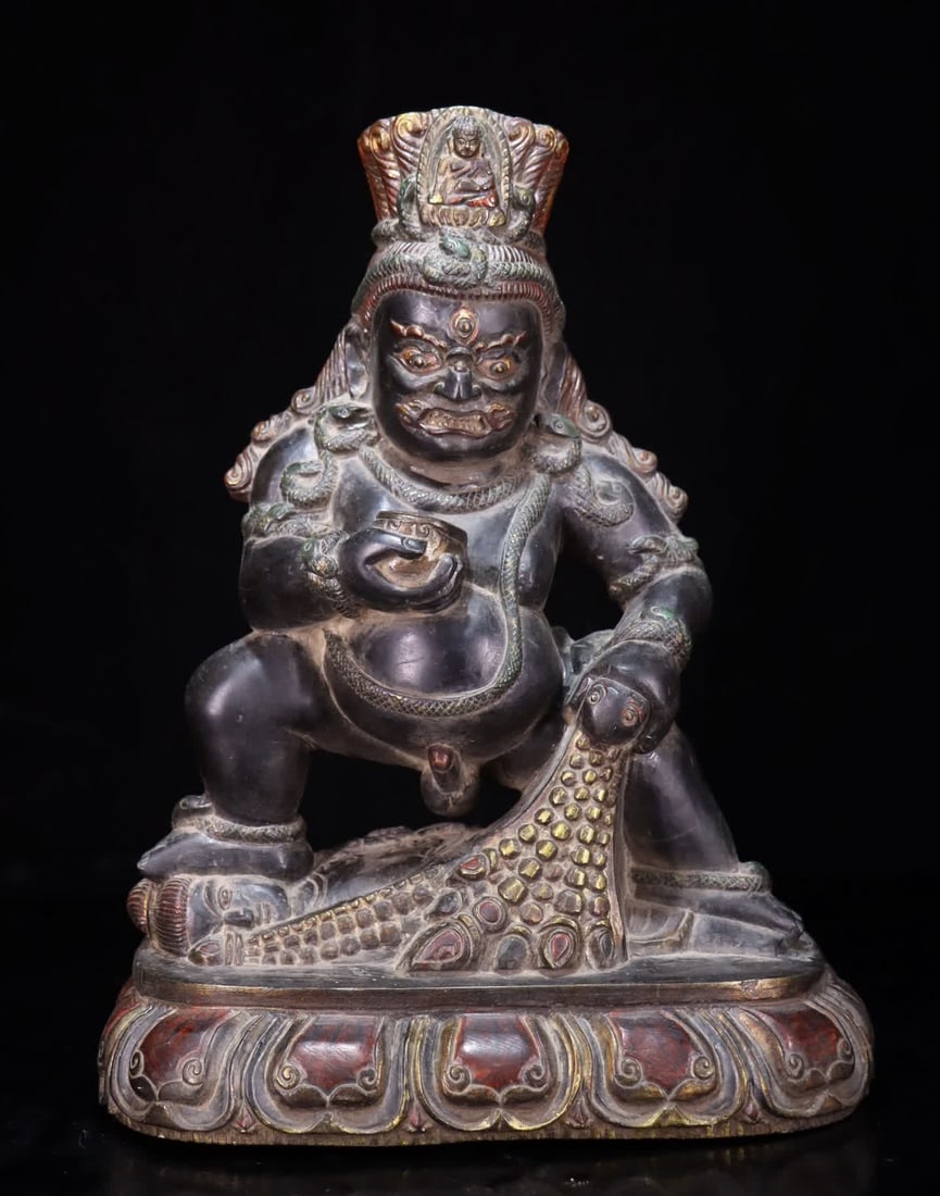 A large black stone carved painted gilt black god of wealth in the Qing Dynasty: Qing Dynasty large black stone engraving painted gilt black god of wealth SIZE: 30x23cm (The Dimensions Of All Batches Are Manually Measured.If You Need More Detailed Information, Please Contact Our C