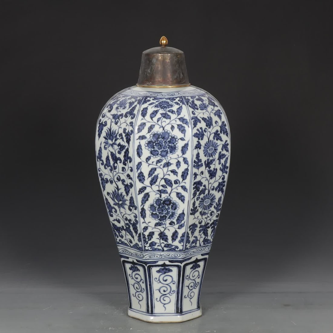 A Yuan blue and white silver lid entwined floral pattern eight-sided plum vase: Yuan blue and white silver lid entwined floral pattern eight-sided plum vase SIZE: H: 52cm MouthD: 6.3cm Belly diameter 24cm (The Dimensions Of All Batches Are Manually Measured.If You Need More Detai