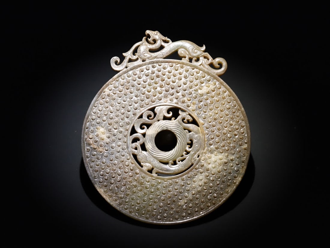 An ancient jade dragon pattern - 2