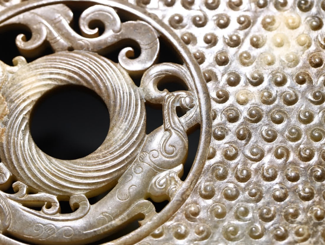 An ancient jade dragon pattern - 7