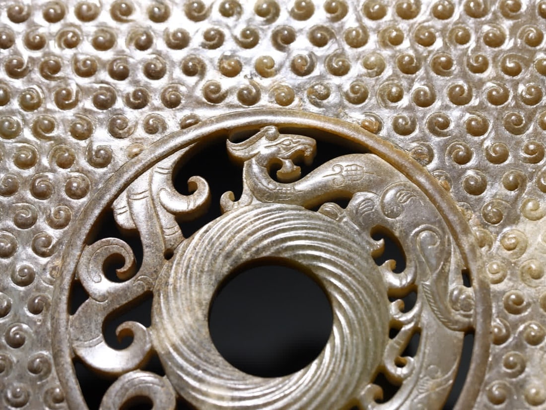 An ancient jade dragon pattern - 9