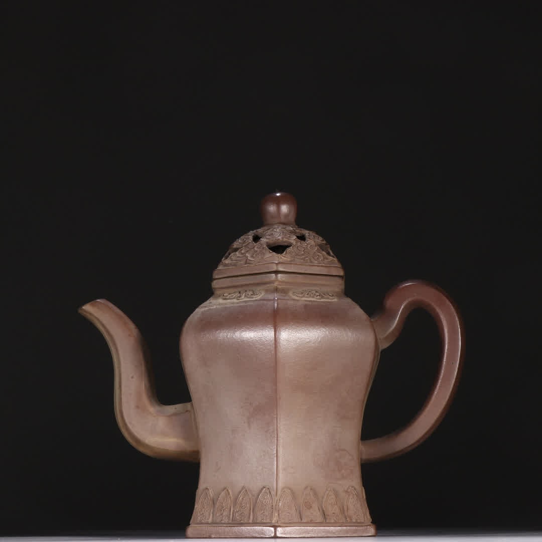 A piece of famous purple sand: Famous purple sand SIZE: H: Palace lantern pot H: 16cm W: 17.2cm (The Dimensions Of All Batches Are Manually Measured.If You Need More Detailed Information, Please Contact Our Customer Service Before 
