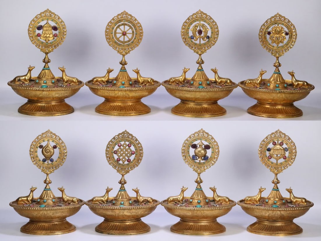 A set of Qing Dynasty copper gilt inlaid with Tianzhu Duobao Buddhist Eight Treasures: Qing Dynasty copper gilt inlaid with Tianzhu Duobao Buddhist Eight Treasures SIZE: 31x23.5cm W:23.7?? (The Dimensions Of All Batches Are Manually Measured.If You Need More Detailed Information, Please