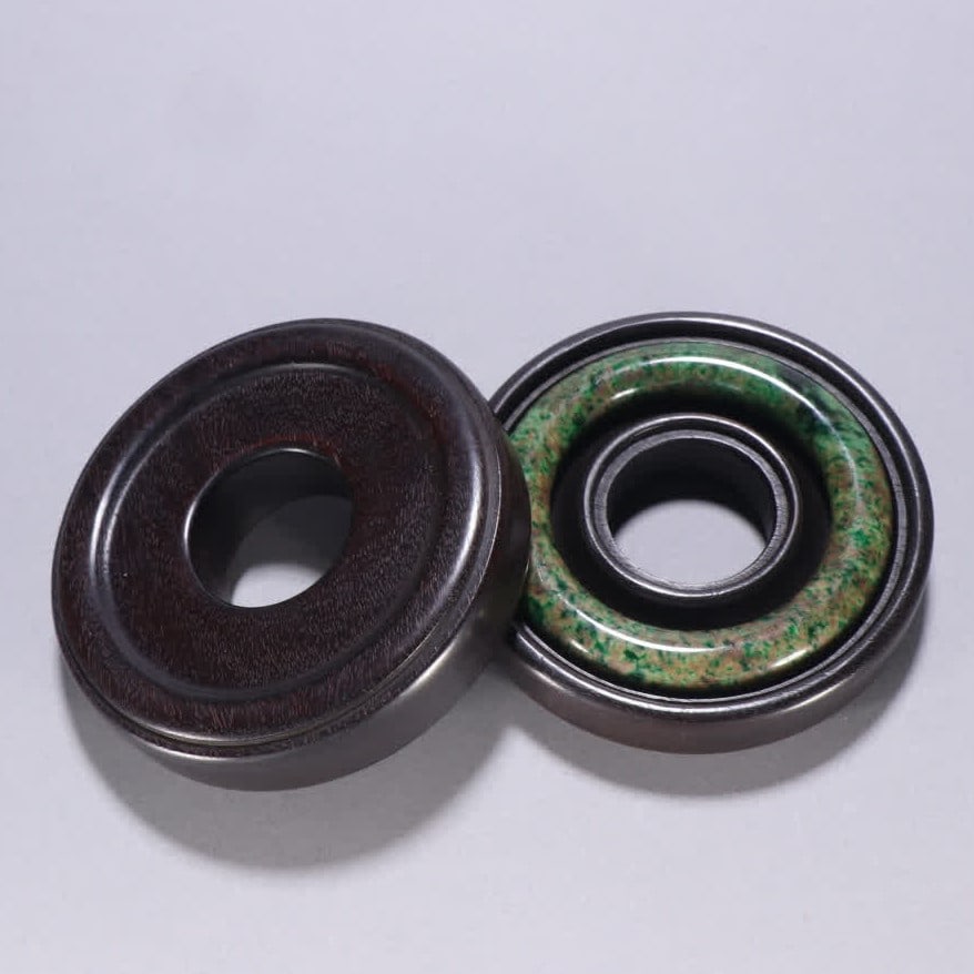A jade bracelet from the Qing Dynasty: Qing Dynasty jade bracelet SIZE: Inner diameter 5.8cm W:1.2cm W:87.1g (The Dimensions Of All Batches Are Manually Measured.If You Need More Detailed Information, Please Contact Our Customer Service Be