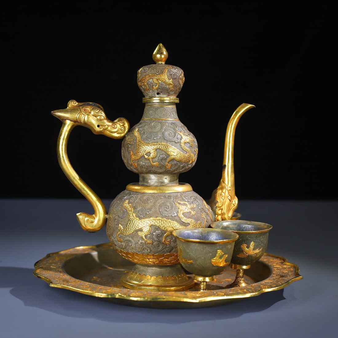 A Qing Dynasty carved wine set: Qing Dynasty carved wine utensils SIZE: H:24cm W:23cm W:1063g (The Dimensions Of All Batches Are Manually Measured.If You Need More Detailed Information, Please Contact Our Customer Service Before Bid