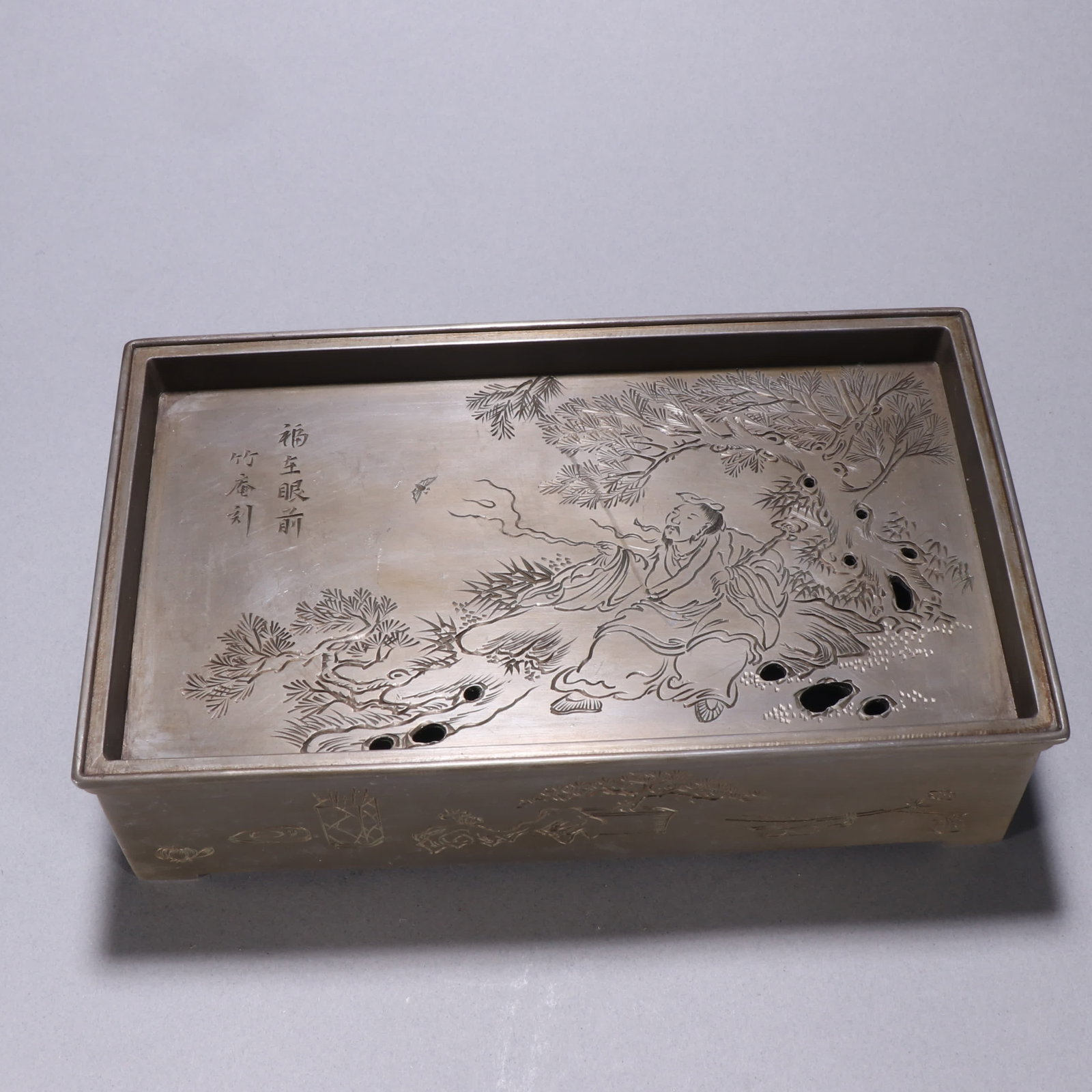 A tea plate of Qing Dynasty tin carved character stories and poems: Qing Dynasty tin carved character stories, poems, tea trays SIZE: H:5.9cm W:22cm W:1623.5g (The Dimensions Of All Batches Are Manually Measured.If You Need More Detailed Information, Please Contact Ou