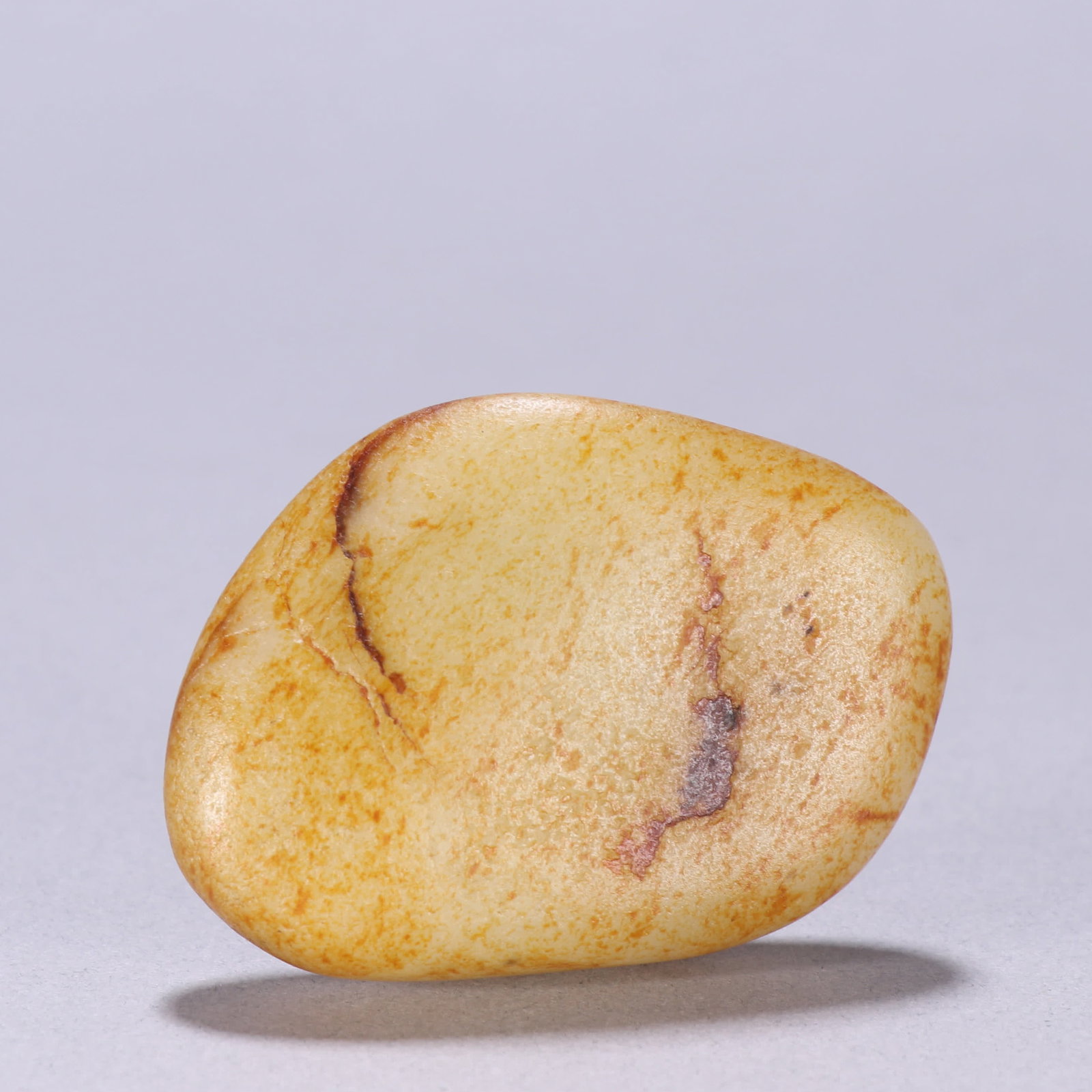 A piece of Hetian jade seed material rough: Hetian jade seed material rough SIZE: W:6x4.2cm W:72.2g (The Dimensions Of All Batches Are Manually Measured.If You Need More Detailed Information, Please Contact Our Customer Service Before Bidding.)