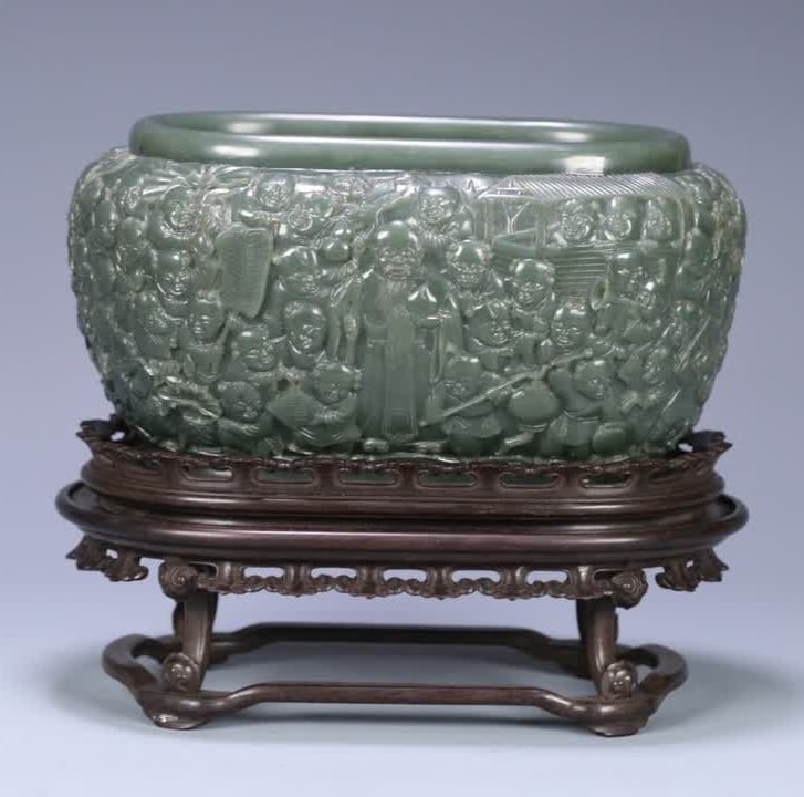 A piece of late Qing Hetian jasper with small-leaved rosewood and 100 children to wish for longevity: In the late Qing Dynasty, Hetian jasper was washed with small-leaved rosewood and 100 children to celebrate the birthday SIZE: 19x22.6x14.5cm W:2405g (The Dimensions Of All Batches Are Manually Measur