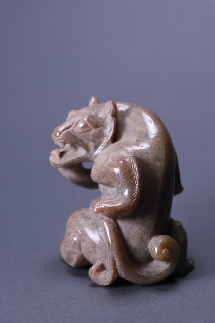 An ancient jade beast - 3