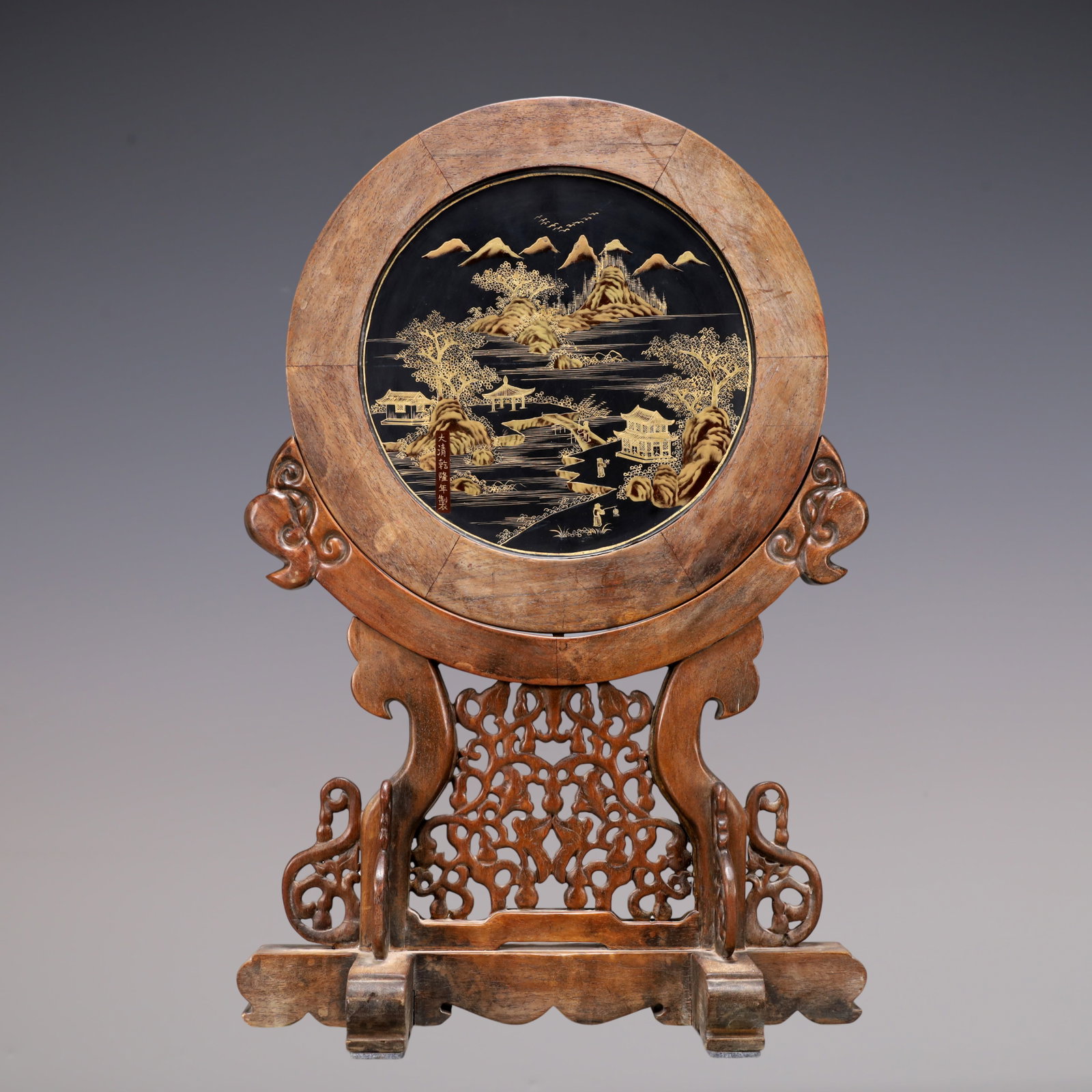 A Exquisite Huanghuali Wood Inlaid Carved Red Lacquer Landscape and Figure Pattern with poem Screen: A Exquisite Huanghuali Wood Inlaid Carved Red Lacquer Landscape and Figure Pattern with poem Screen Qing Dynasty, China Qianlong Six-character Mark Size:33cmx15cmx52cm Weight:2050g (The Dimensions Of 