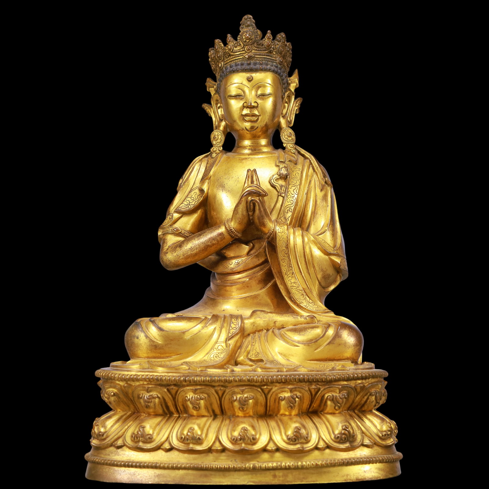 An Exquisite Gilt Bronze Statue of Sakyamuni: An Exquisite Gilt Bronze Statue of Sakyamuni Ming Dynasty, China Xuande Six-character Mark Size:20cmx16cmx33cm Weight:6700g (The Dimensions Of All Batches Are Manually Measured.If You Need More Detail