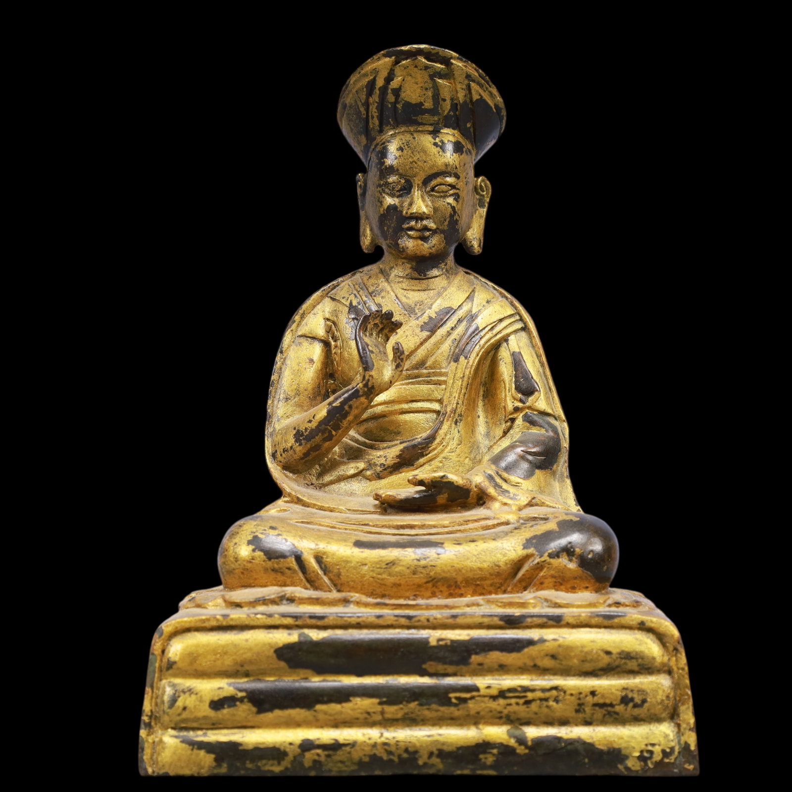 A Exquisite Gilt Bronze Statue of Tsongkhapa: A Exquisite Gilt Bronze Statue of Tsongkhapa Ming Dynasty, China Size:14.5cmx9.5cmx21cm Weight:2550g (The Dimensions Of All Batches Are Manually Measured.If You Need More Detailed Information, Please 