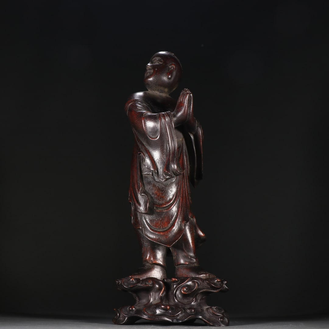 An Exquisite Eaglewood Figure Ornament (1 of 9)