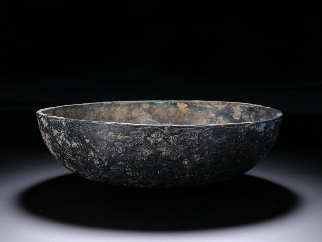 An Exquisite Silver Bowl: An Exquisite Silver Bowl Tang Dynasty, China Size:5.5cmx17.5cm (The Dimensions Of All Batches Are Manually Measured.If You Need More Detailed Information, Please Contact Our Customer Service Before