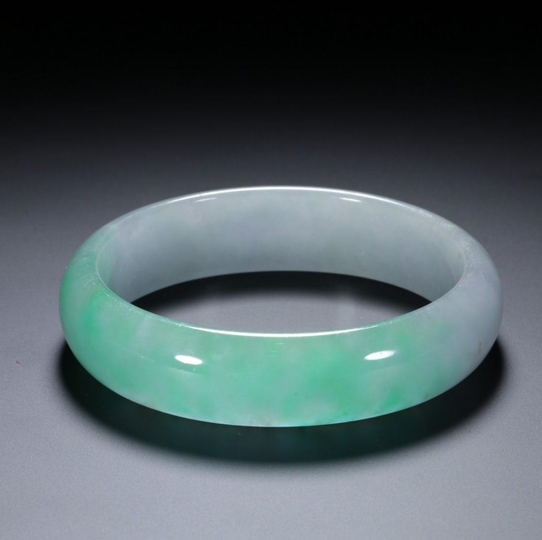 An Exquisite Jadeite Bracelets - 3