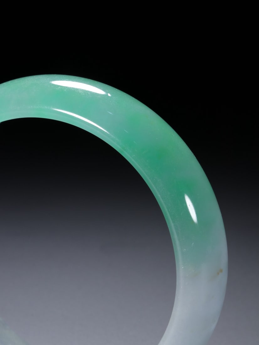 An Exquisite Jadeite Bracelets - 7