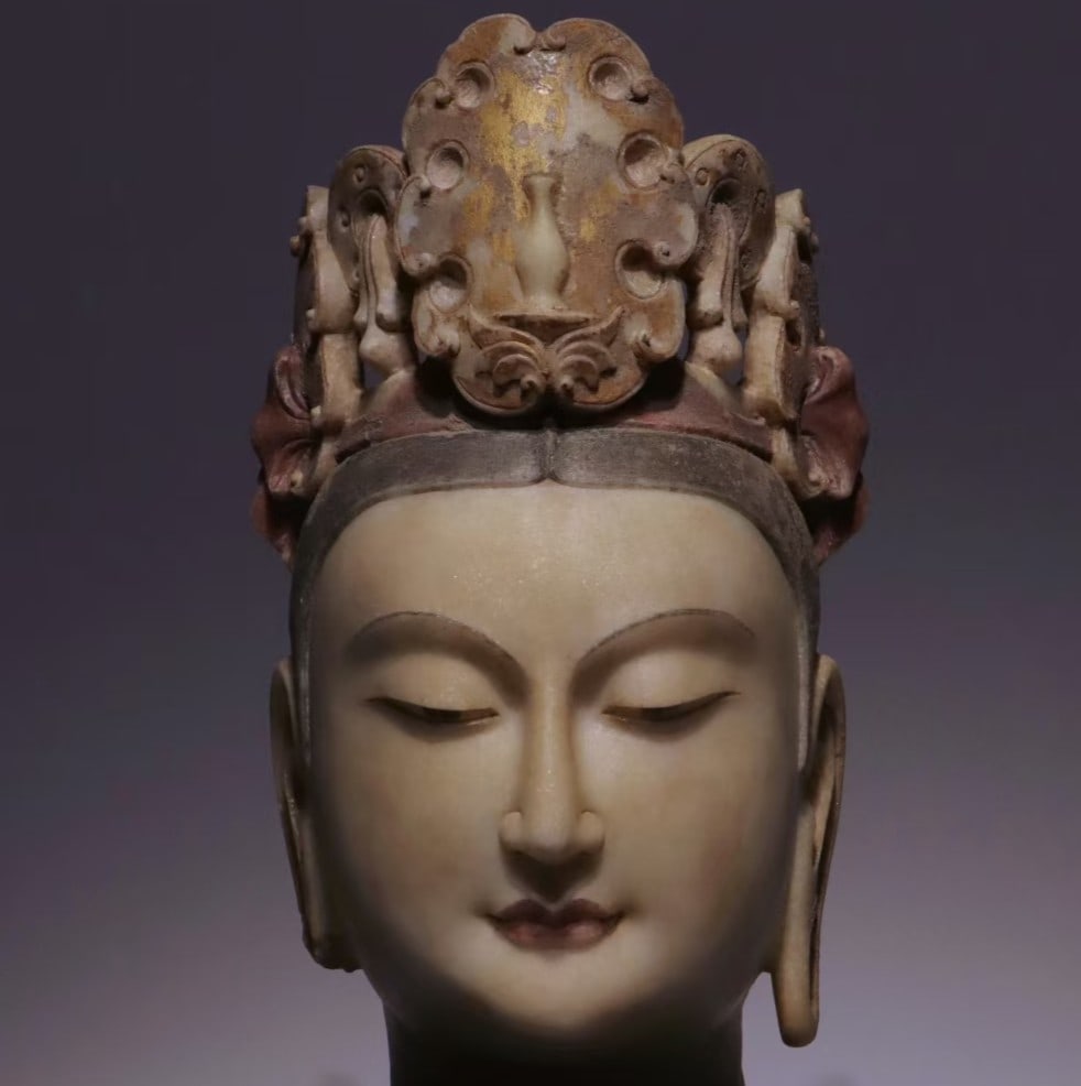 An Exquisite Marble Painted Color Buddha head: An Exquisite Marble Painted Color Buddha head The Northern Dynasties of China Size:38cm (The Dimensions Of All Batches Are Manually Measured.If You Need More Detailed Information, Please Contact Our