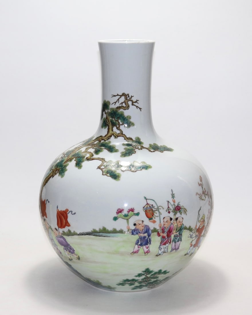 An Exquisite Famille-Rose Character and Story Pattern Vase: An Exquisite Famille-Rose Character and Story Pattern Vase Qing Dynasty, China Qianlong Six-character Mark Size:54.5cmx12.5cm (The Dimensions Of All Batches Are Manually Measured.If You Need More Deta