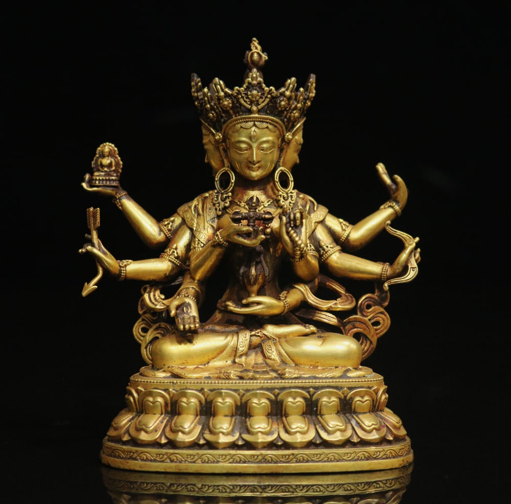 An Exquisite Gilt Bronze Statue of Gautamaï¿½ï¿½ï¿½s Mother Ornament (1 of 9)