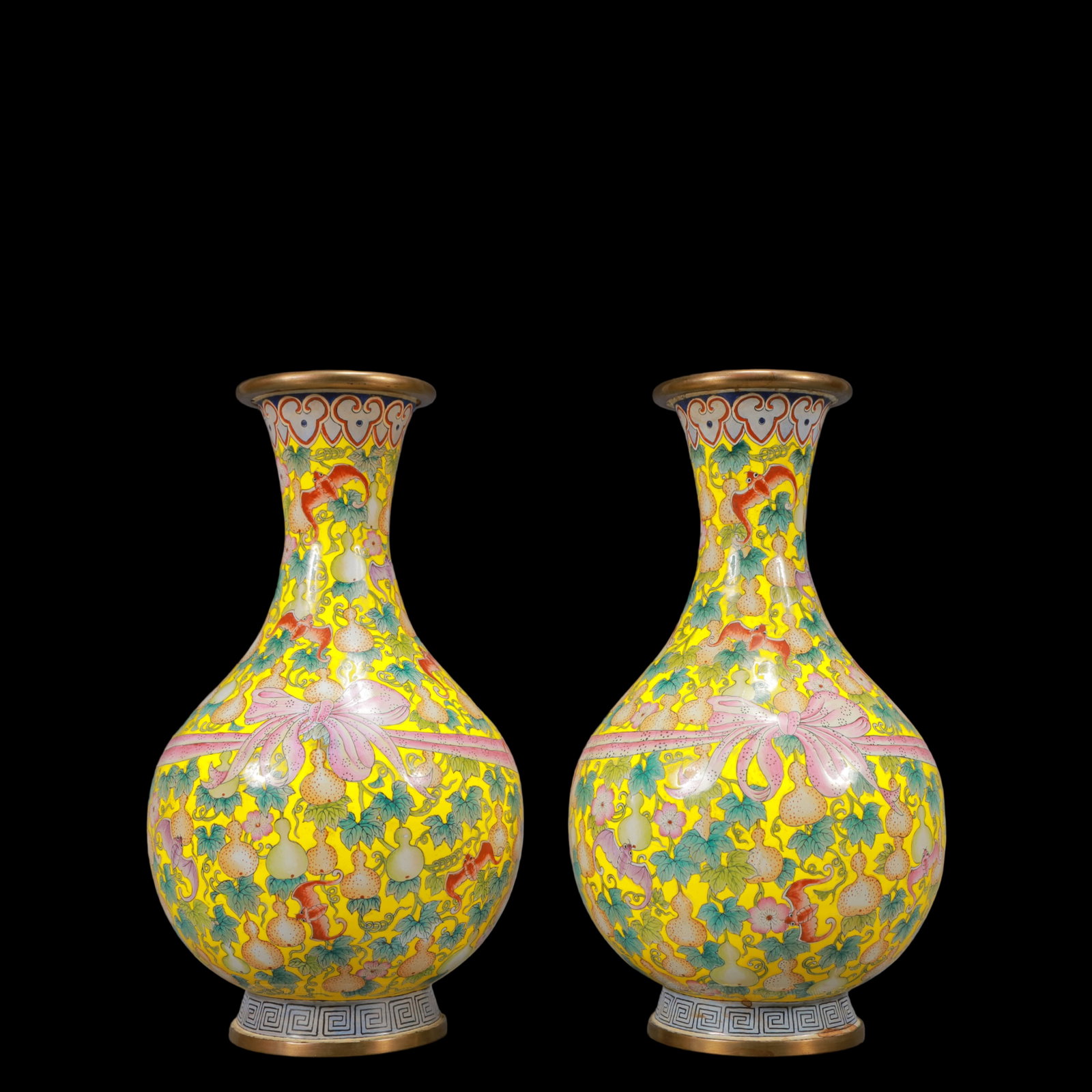 A Exquisite A pair of Coppery Enamel Flower and Fruit Pattern Bats Pattern Vase: A Exquisite A pair of Coppery Enamel Flower and Fruit Pattern Bats Pattern Vase Qing Dynasty, China Qianlong Four-character Mark Size:14cmx26cm Weight:1850g (The Dimensions Of All Batches Are Manually
